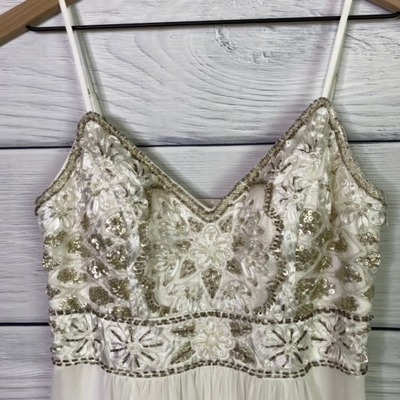 Sue Wong Beaded White Formal Gown - Picture 4 of 7